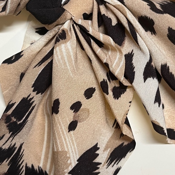 Leopard Hair Accessory Set! - Picture 3 of 3